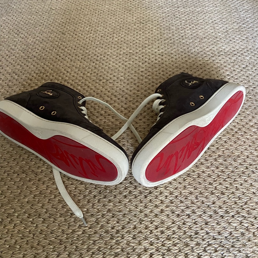 New Condition Christian Louboutin Brown Suede Size 44.5/11